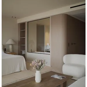 Le Versailles Hotell