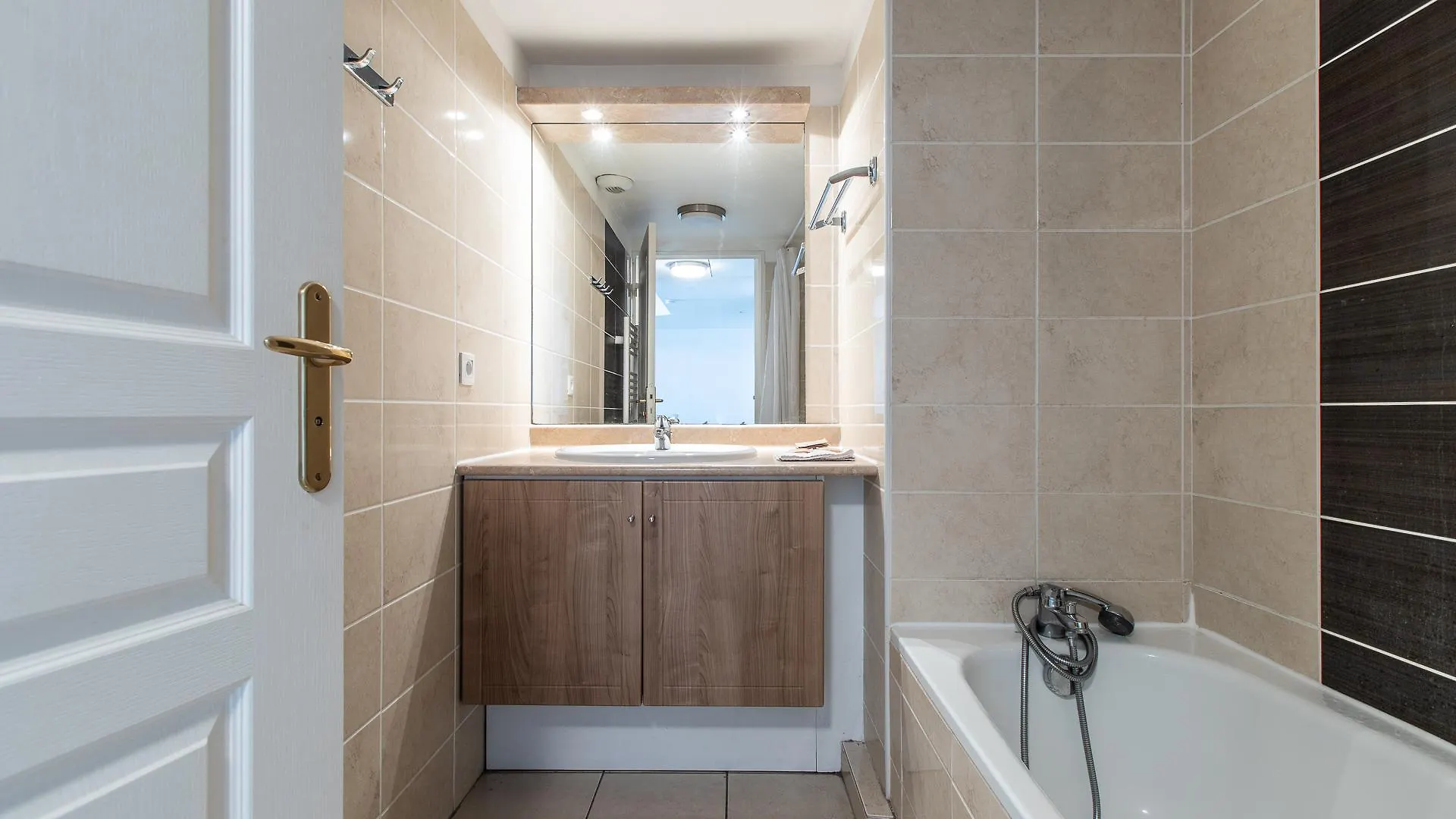Vacanceole - Residence Le Crystal Cagnes-sur-Mer