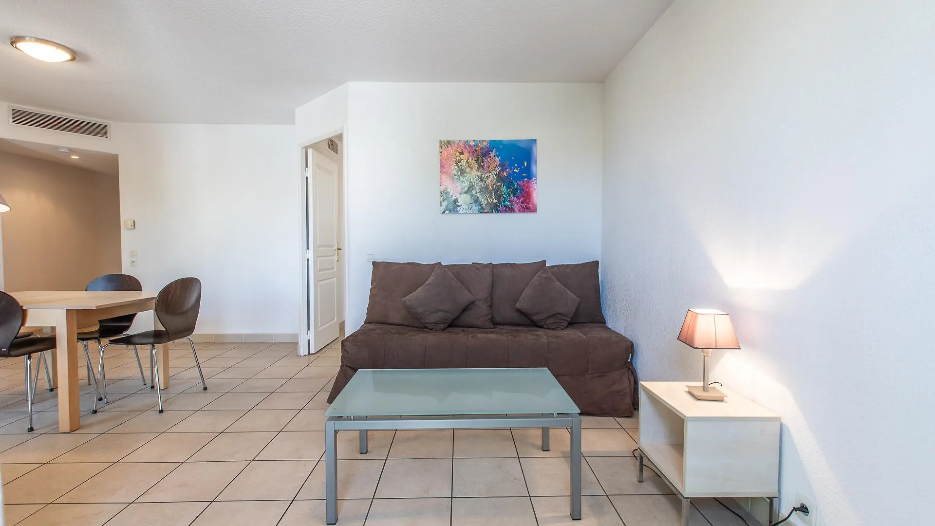 Vacanceole - Residence Le Crystal Cagnes-sur-Mer 2*,