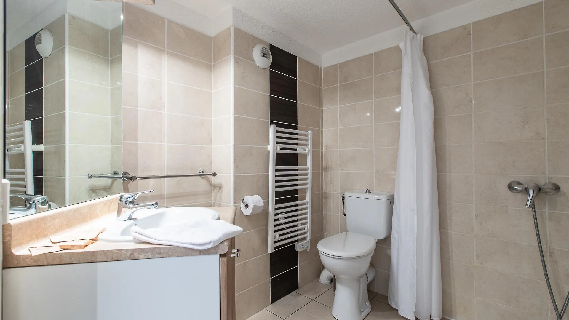 Vacancéole - Résidence Le Crystal Cagnes-sur-Mer Aparthotel