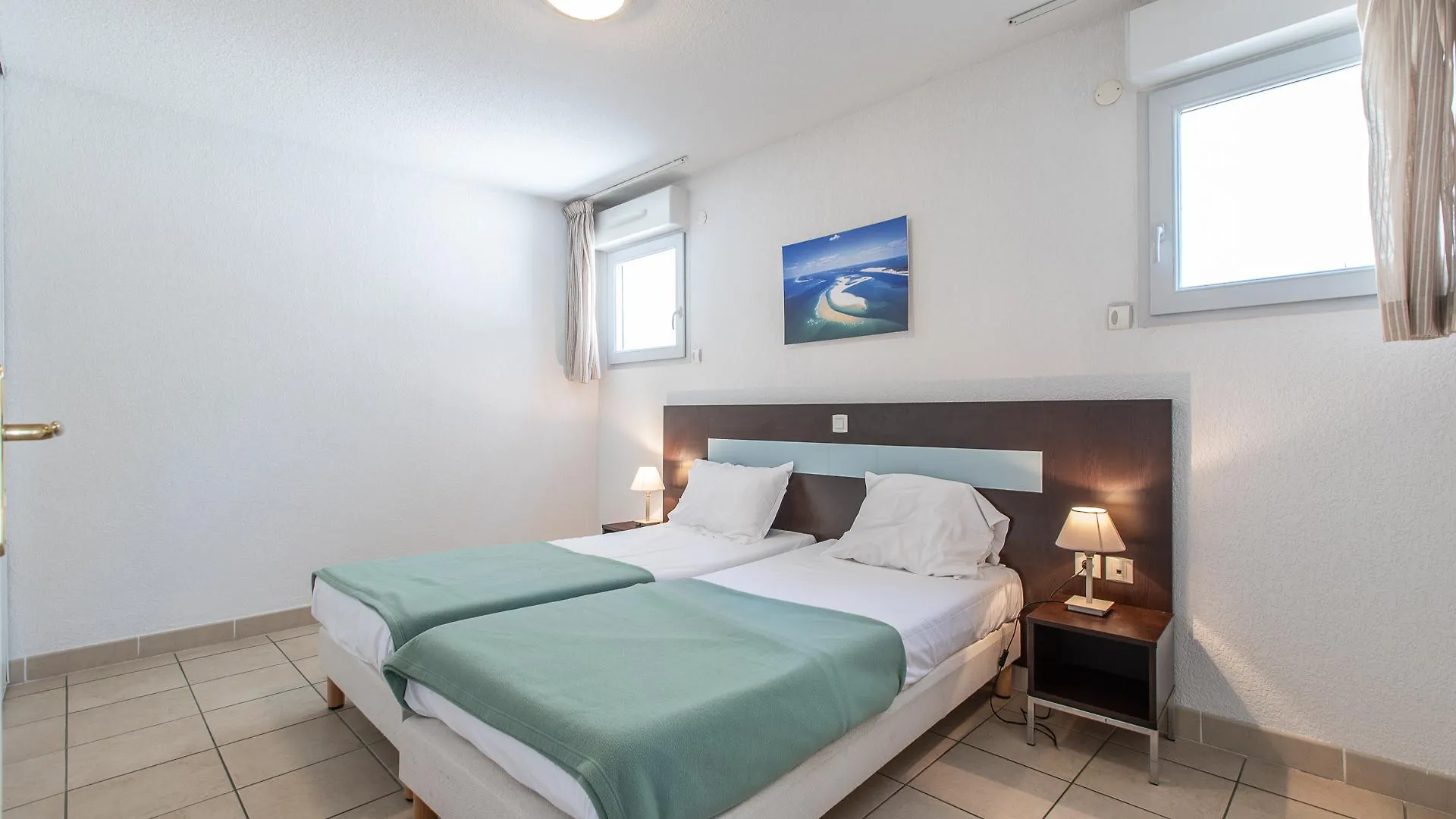 Vacanceole - Residence Le Crystal Кань-сюр-Мер 2*,  Франция