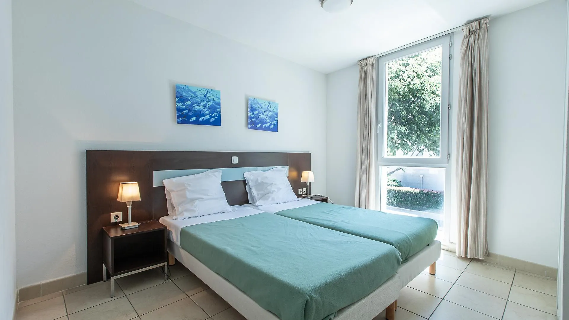 Vacancéole - Résidence Le Crystal Cagnes-sur-Mer 2*,  Francia