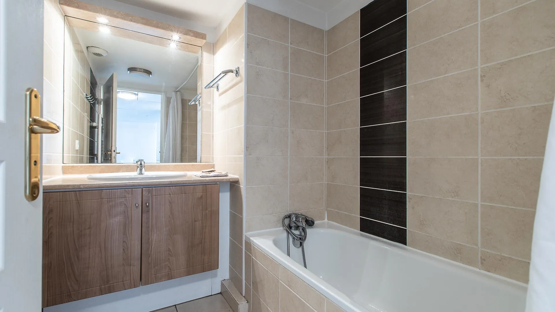 Aparthotel Vacanceole - Residence Le Crystal Cagnes-sur-Mer