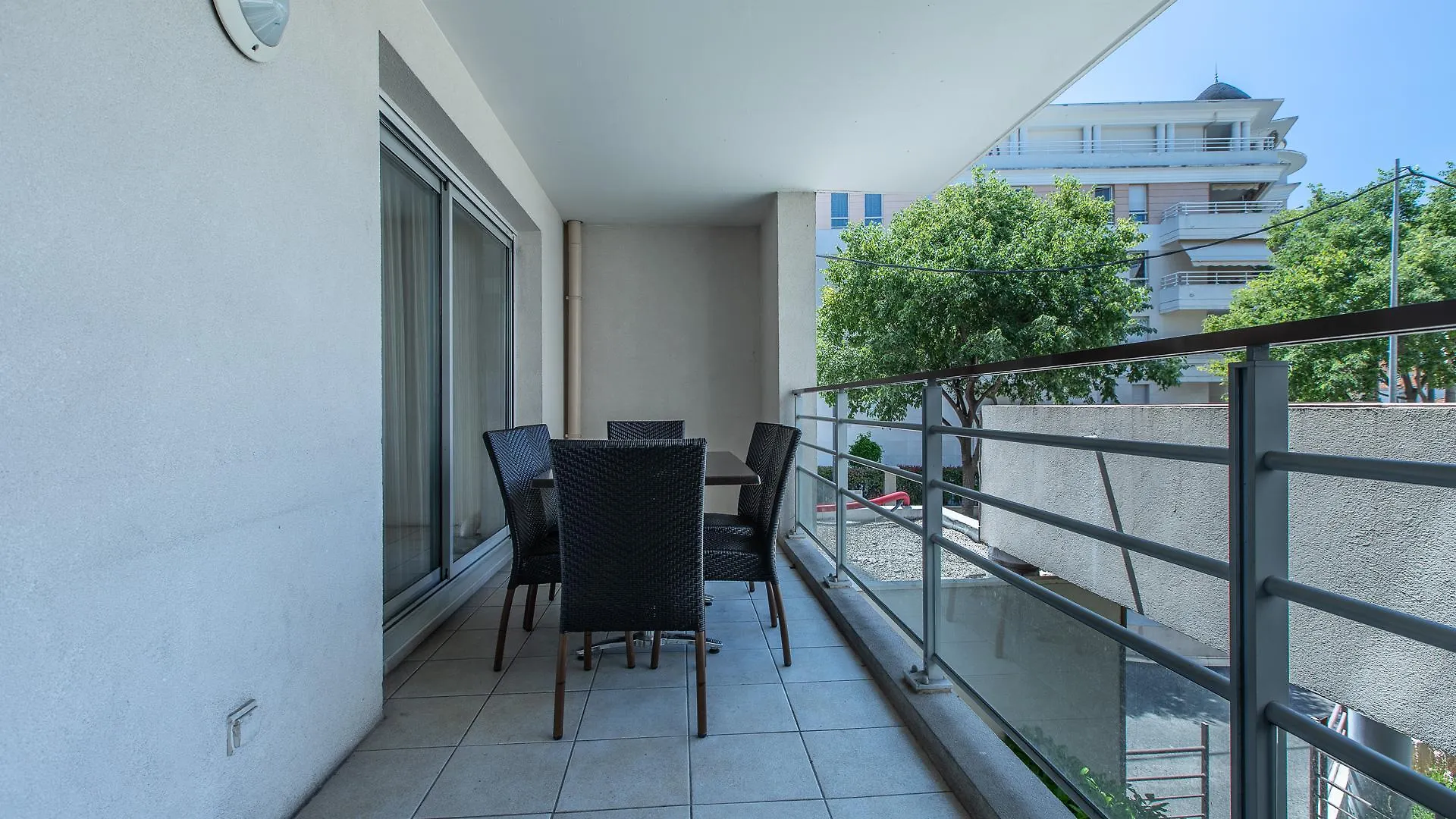 Апарт-отель Vacanceole - Residence Le Crystal Кань-сюр-Мер
