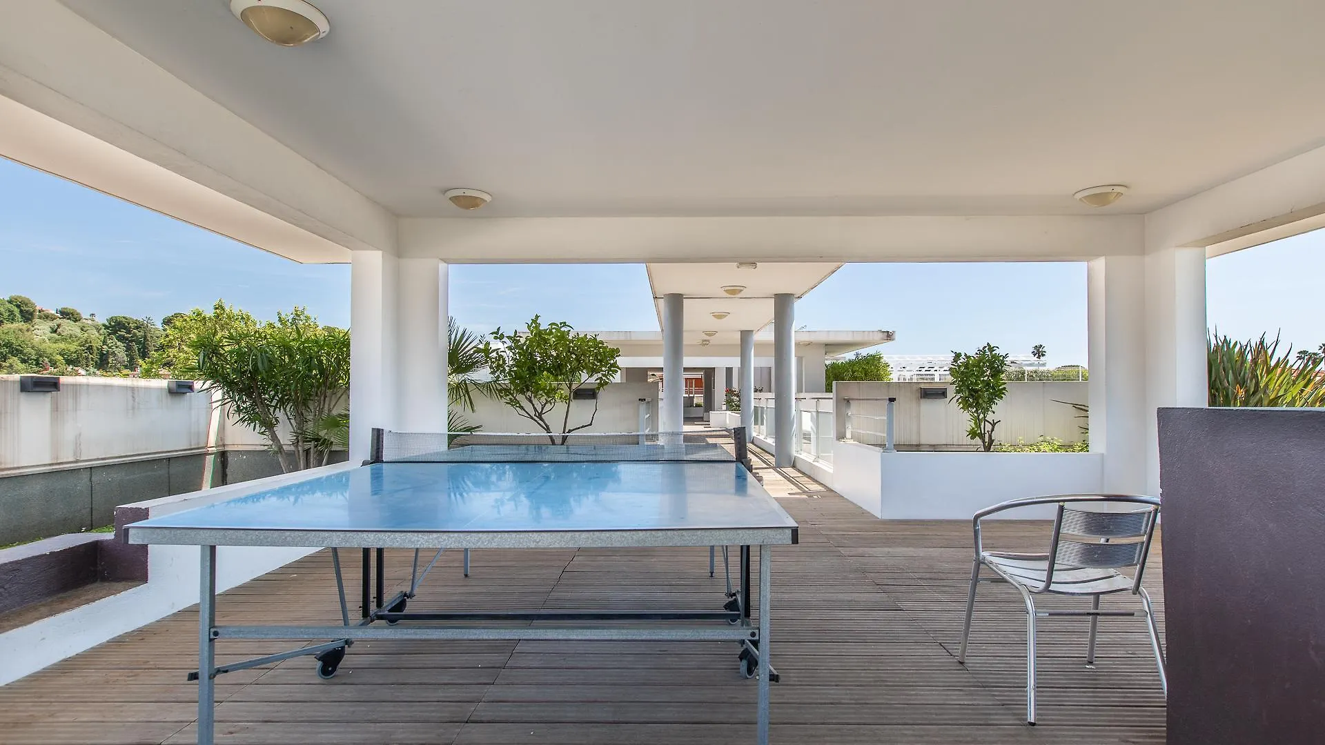Vacanceole - Residence Le Crystal Cagnes-sur-Mer 2*,