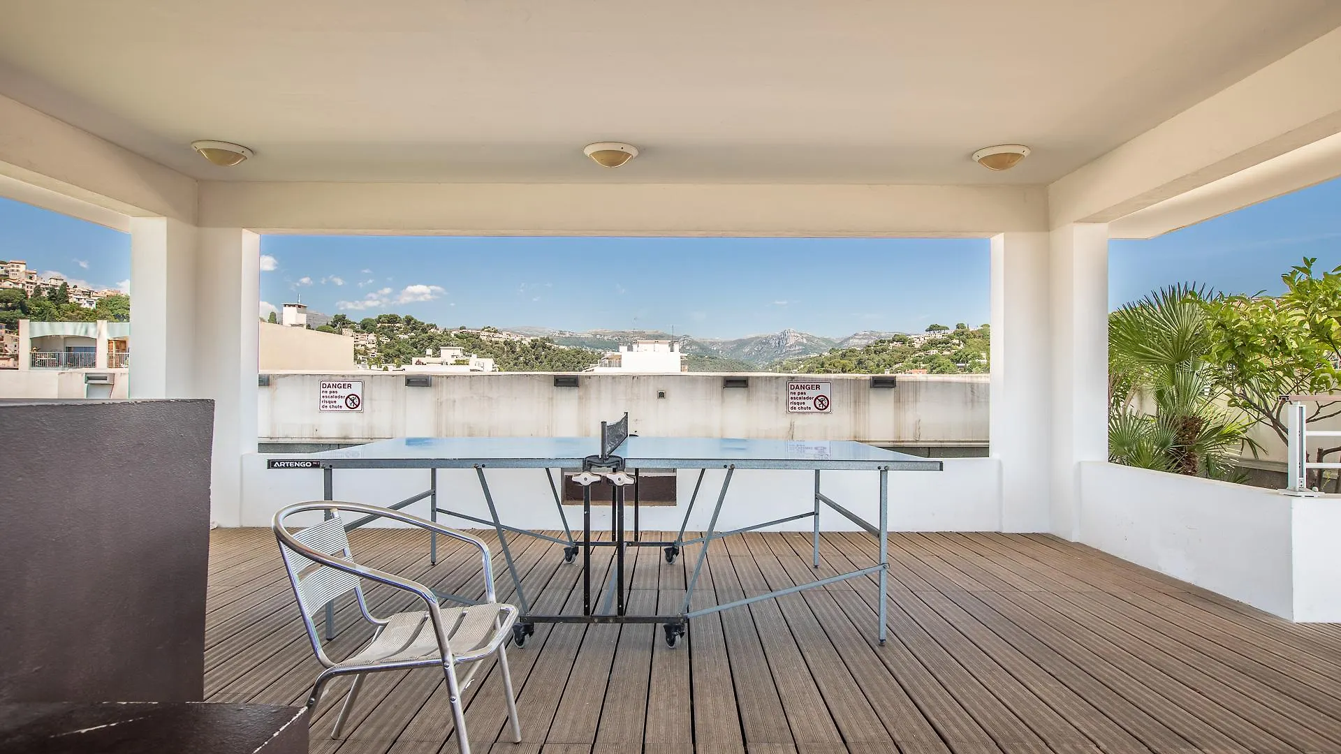 Vacancéole - Résidence Le Crystal Cagnes-sur-Mer 2*,