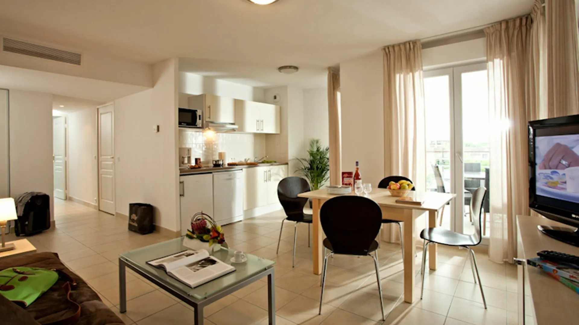 Vacanceole - Residence Le Crystal Кань-сюр-Мер Апарт-отель